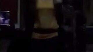 Александрийская сучка танцует для своего любовника и плачет в ней - порно видео