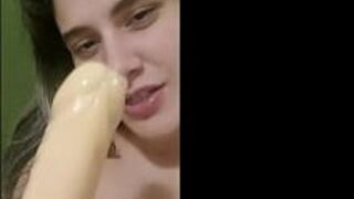 Мастурбация с дилдо в моей киске и заднице - порно видео