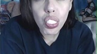 Жевательная резинка фетиш - порно видео