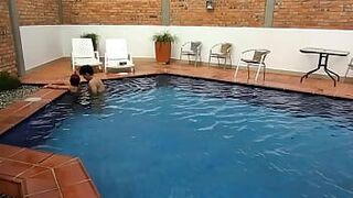 ! Я НЕ ХОЧУ, ЧТОБЫ ТЫ ВХОДИЛ! Говорят, ваша жена не любит молодых людей! Но тот день был исключением. (Настоящее видео) Никто не поделится этим! - порно видео