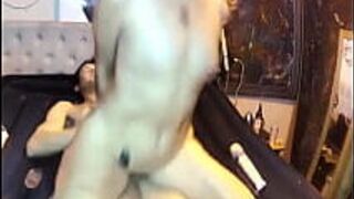 Гарнра - массаж с маслом, Рара продает свою симпатичную сексуальную киску - порно видео