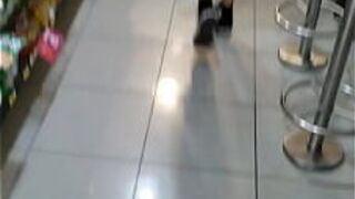 Мини-ляп: неудавшаяся публичная попытка топлесс - порно видео