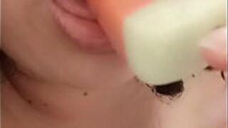 Учимся лизать эротическим способом - порно видео