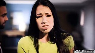 Ты никуда не пойдешь, потому что мой сводный брат отдал тебя мне. - порно видео