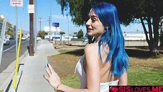 Джевелз Блу вставляет вибратор в ее пизду, а ее сводный брат пользуется пультом дистанционного управления, чтобы доставить ей удовольствие на публике - порно видео