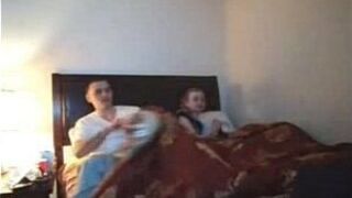 Куколд муж делит жену со своим черным другом - порно видео