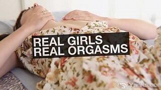 Янки Лесбос Лондон и Амеара играют - порно видео