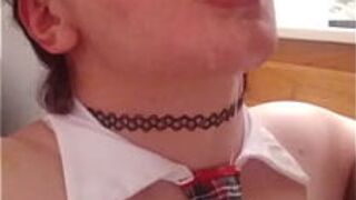 Проглатываю огромную двойную порцию спермы - порно видео