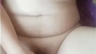 сначала поиграй с киской - порно видео